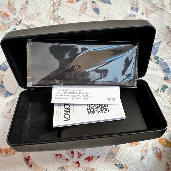 Authentic Versace brown gradient cat eye sunglasses - Picture 6 of 12